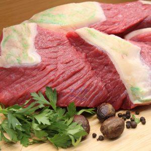 فخد عجل بلدي طازج